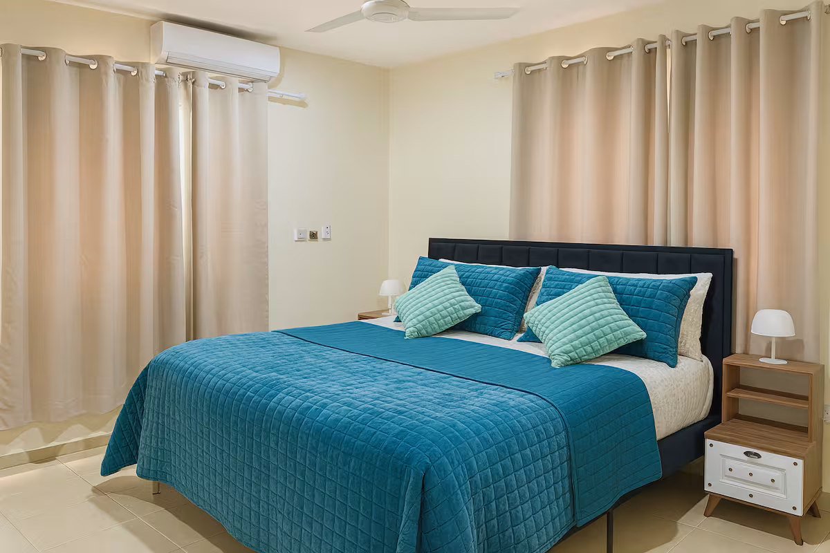 Micaiah – Comfortable King Room in Bubiashie, Accra